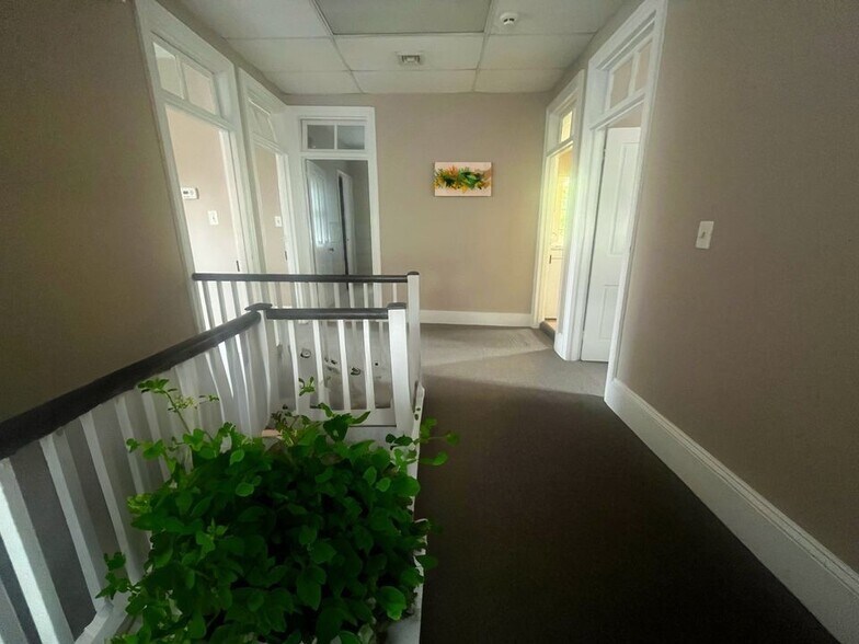 More Photos Of 101 Farnsworth Ave, Bordentown Office For Sale