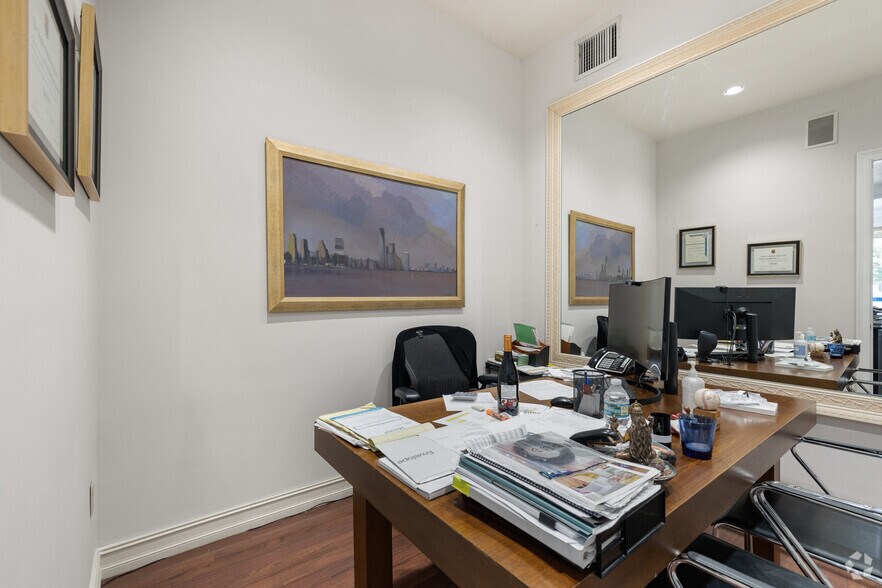 More Photos Of 3313 NE 32nd St, Fort Lauderdale General Retail For Sale