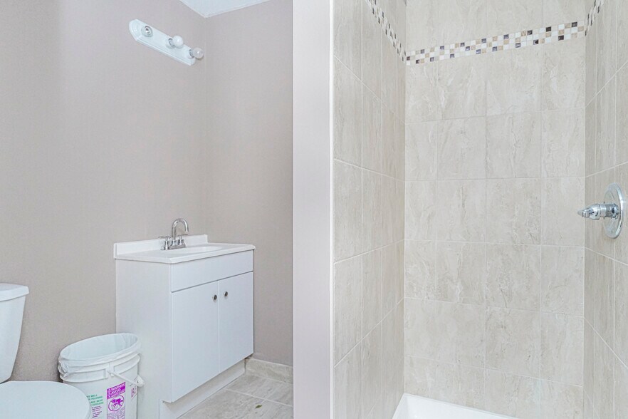 More Photos Of , Freeport General Retail For Sale