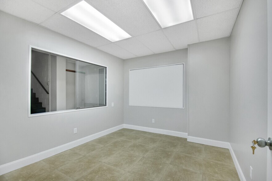 More Photos Of 5858 St Augustine Rd, Jacksonville Freestanding For Lease