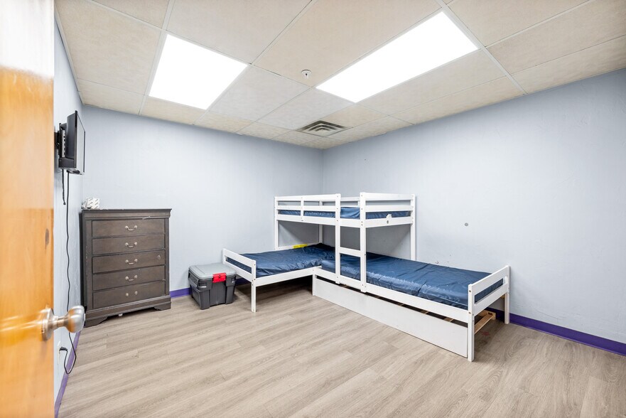 More Photos Of 49 Olive St, Gallipolis Office For Sale