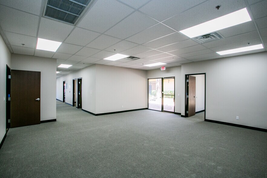 More Photos Of 2700 E Chandler Ave, Las Vegas Medical For Lease
