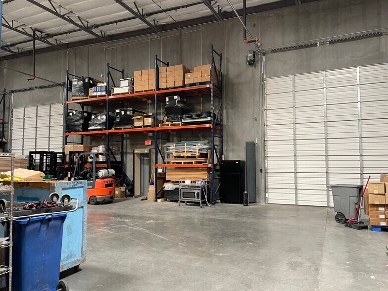 More Photos Of 7465 W Badura Ave, Las Vegas Warehouse For Sale