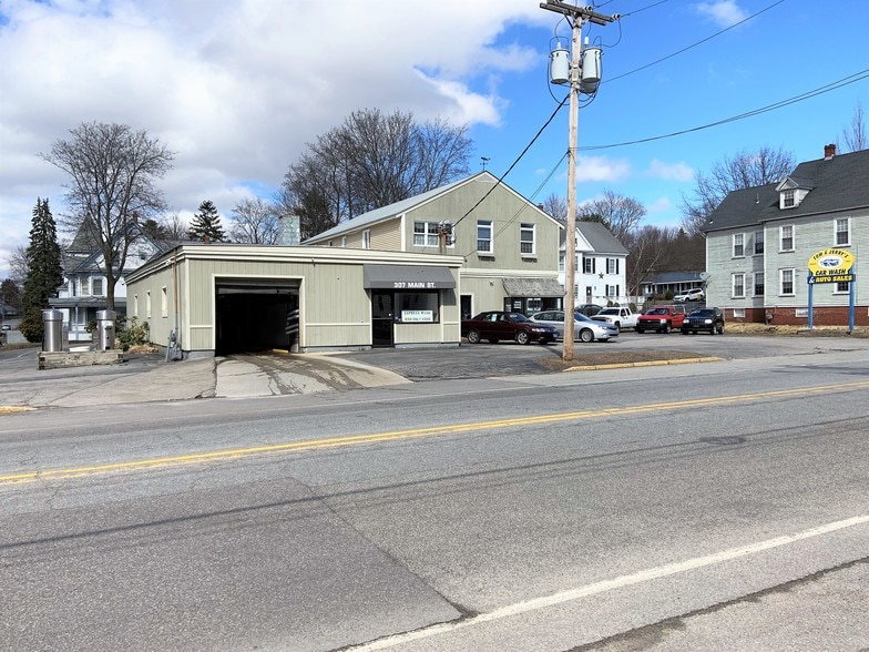 More Photos Of 307 Main St, Westbrook Carwash For Sale