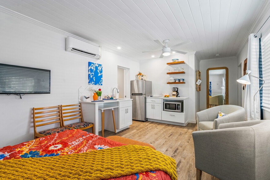 More Photos Of 11450 S Indian River Dr, Sebastian Hotel For Sale