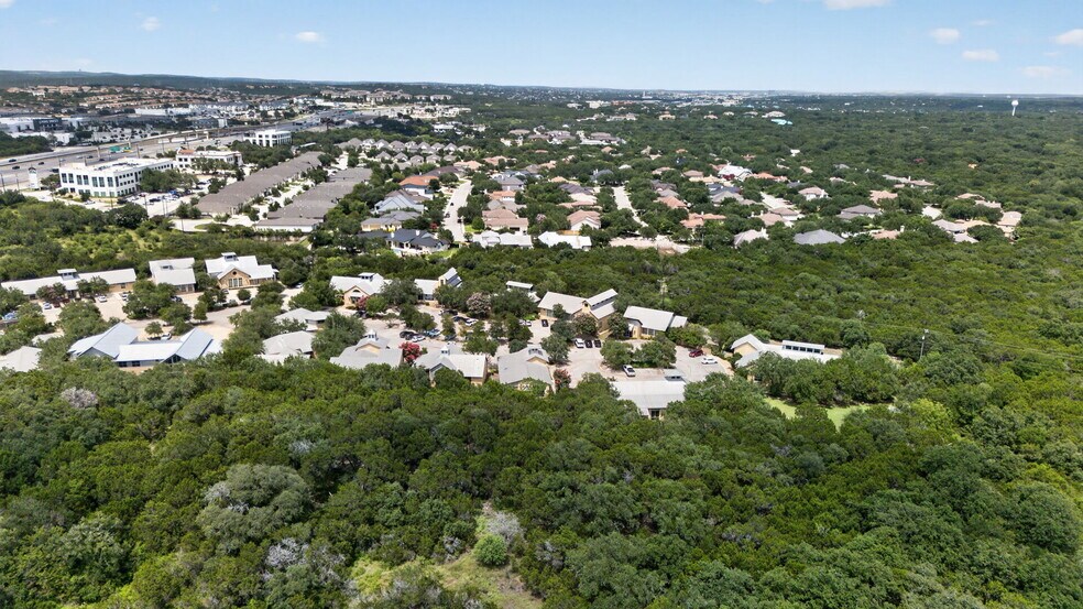 More Photos Of 16007 Via Shavano, San Antonio Office For Sale