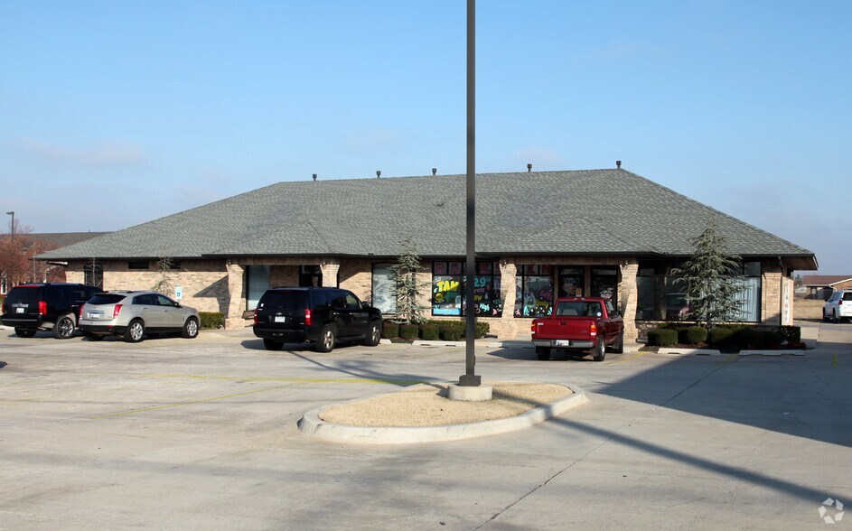 More Photos Of 2921 SW 89th St, Oklahoma City Freestanding For Sale