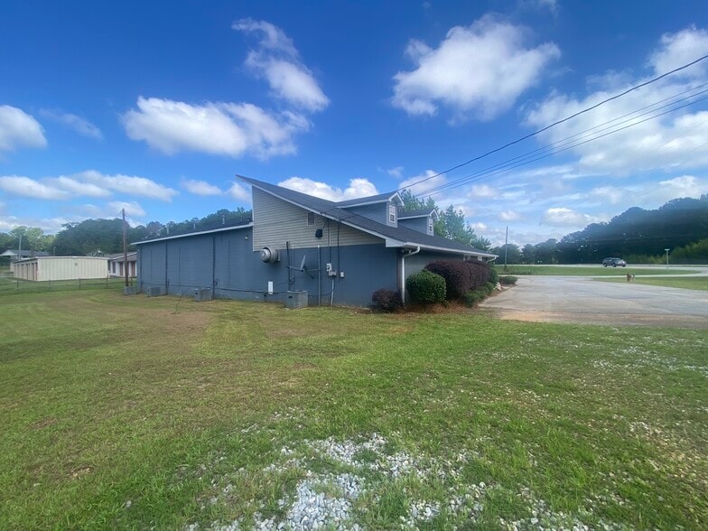More Photos Of 272 Highway 41 N, Barnesville Office For Sale