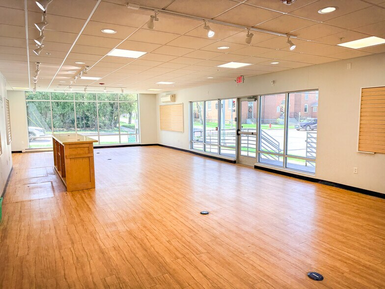 More Photos Of 316 Flynn Ave, Burlington Apartments For Lease