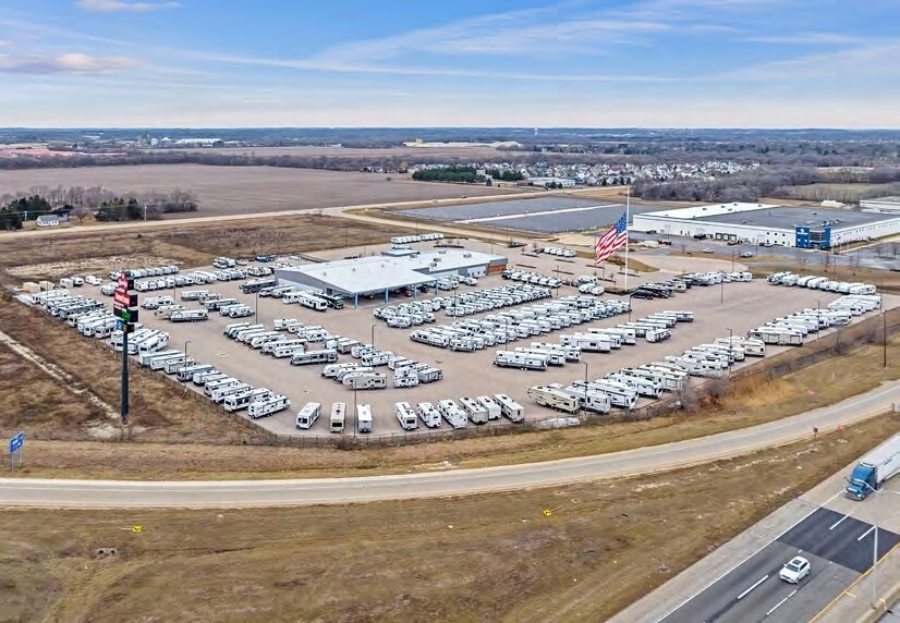 More Photos Of 6135 All World Way, Roscoe Auto Dealership For Sale