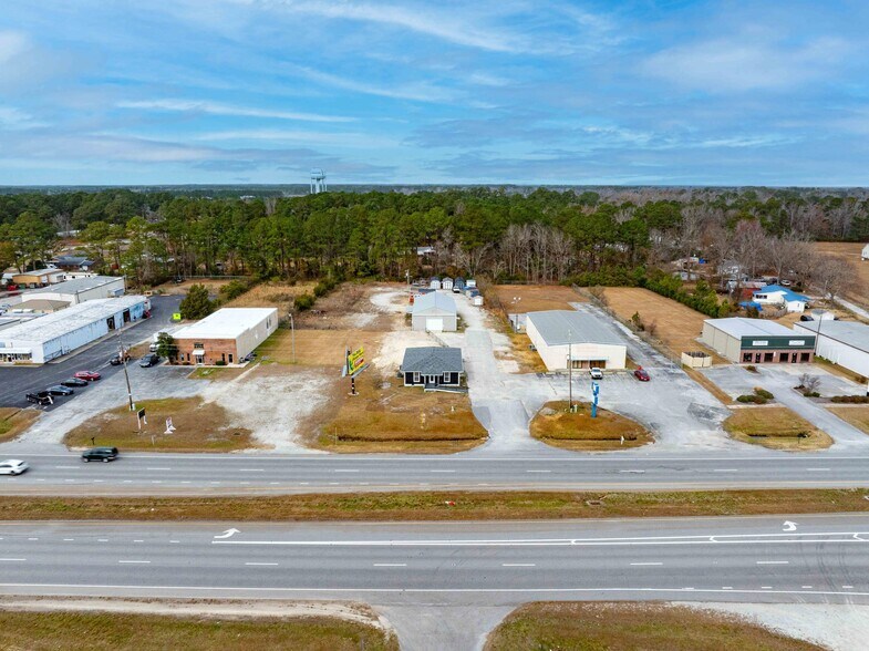More Photos Of 3261 New Bern Hwy, Jacksonville Light Distribution For Lease