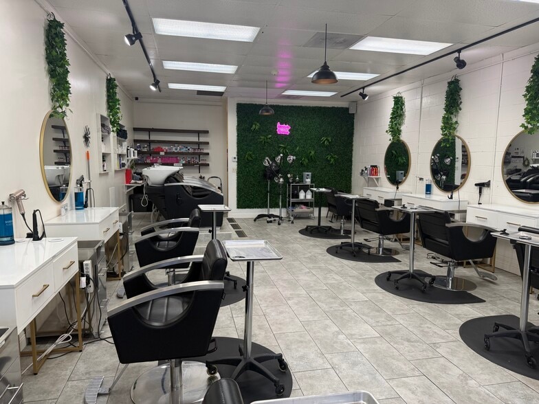 More Photos Of 443-457 W Foothill Blvd, Monrovia Storefront Retail Office For Lease