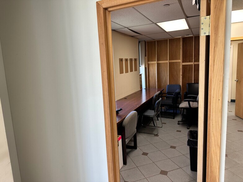 More Photos Of 4865 Arthur Kill Rd, Staten Island Warehouse For Lease