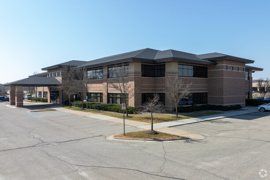 More Photos Of 39475 Lewis Dr, Novi Medical For Lease
