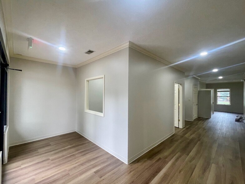More Photos Of 121 Stonebridge Blvd, Jackson Office For Lease