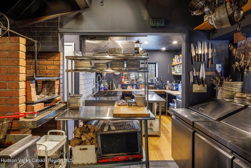 More Photos Of 346 Broadway, Kingston Storefront Retail Residential For Sale