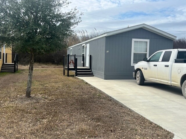 More Photos Of 1911 Wald Rd, New Braunfels Manufactured Housing Mobile Home Park For Sale