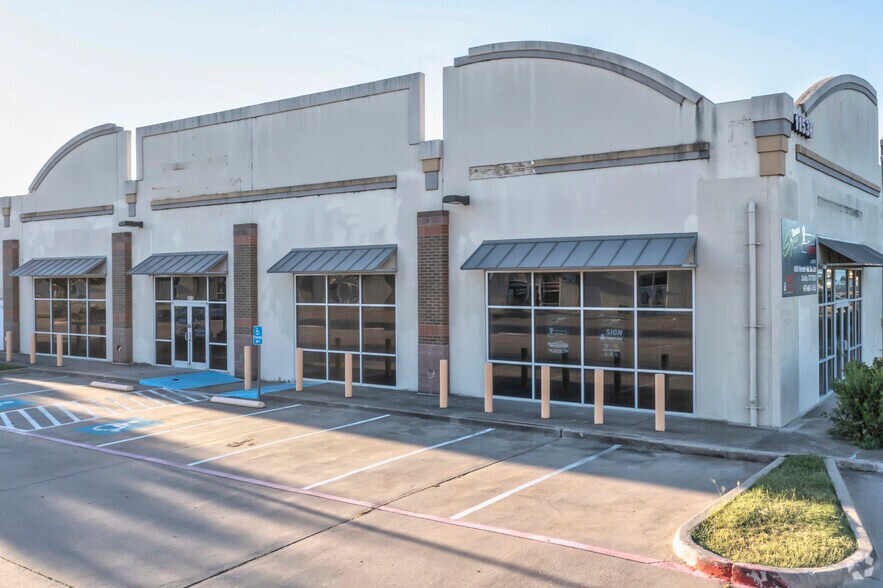 More Photos Of 11536 Harry Hines Blvd, Dallas General Retail For Sale