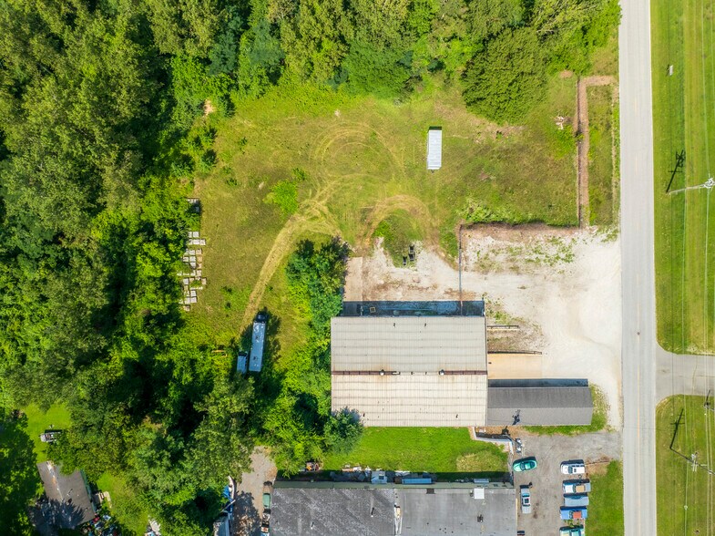 More Photos Of 707 Sheridan Ave, Michigan City Flex For Sale