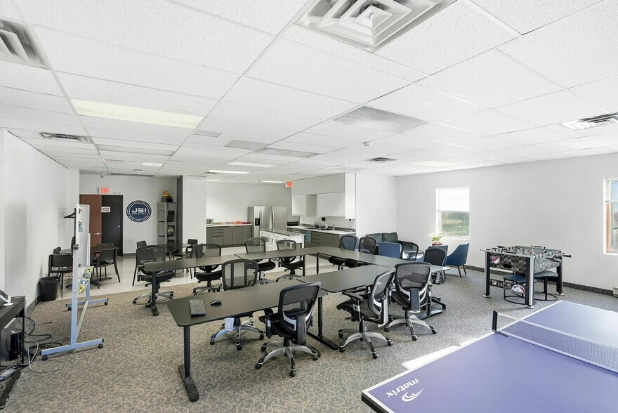 More Photos Of 1 Terence Matthews Cres, Ottawa Office For Sale