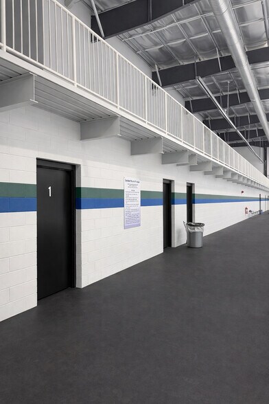 More Photos Of 15 Manning Ave, Middleton Sports And Entertainment For Lease