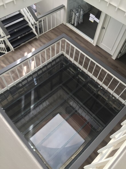 More Photos Of 1901 Kipling St, Lakewood Office For Sale