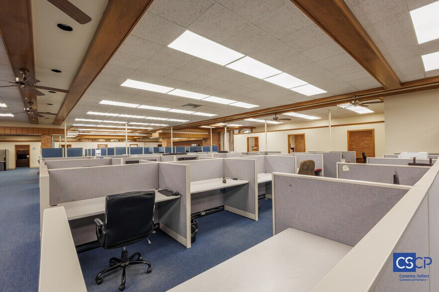 More Photos Of 855 W Ash Ave, Duncan Office For Sale