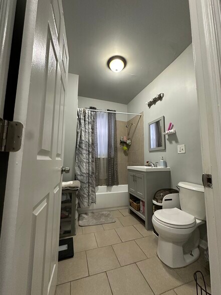 More Photos Of 6609-6611 S Greenwood Ave, Chicago Apartments For Sale