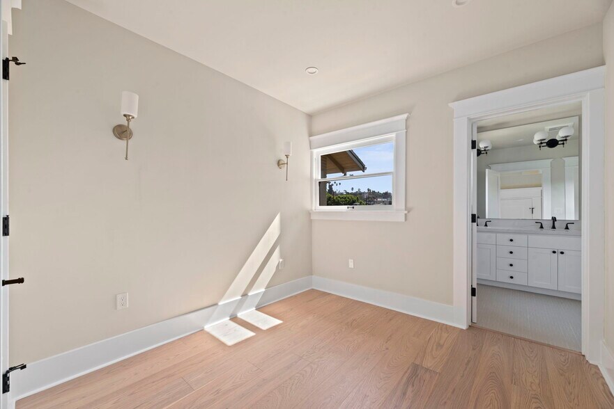 More Photos Of 1140 Lemoyne St, Los Angeles Apartments For Sale