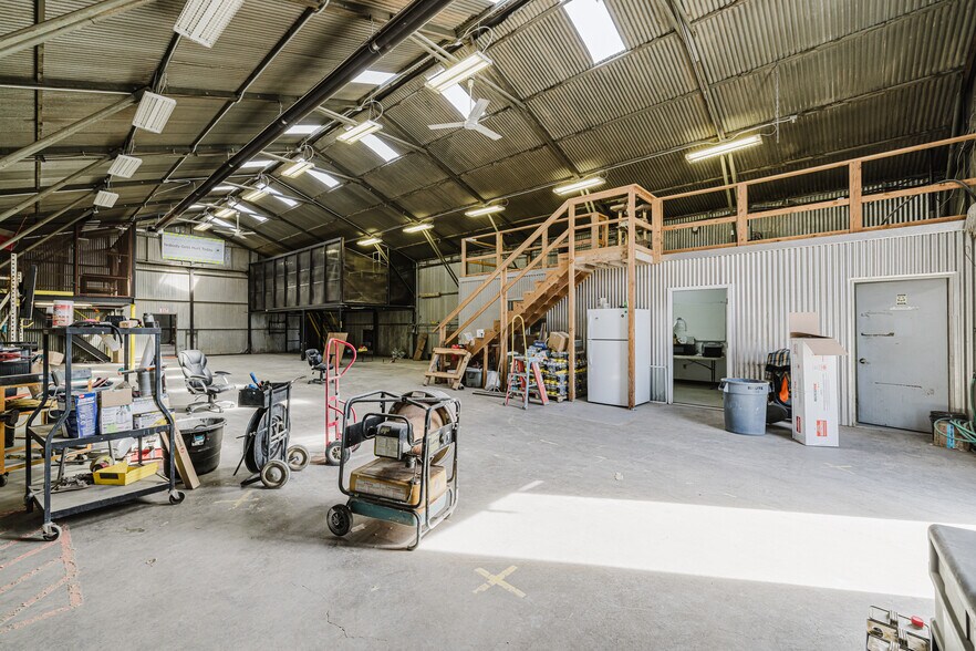 More Photos Of 824 Poplar St, Carlin Industrial For Sale