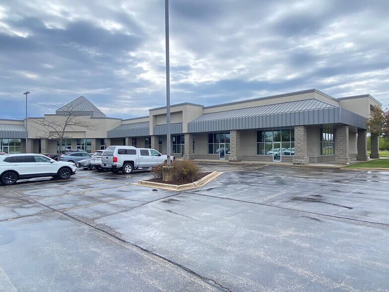 More Photos Of 3377 Packerland Dr, De Pere Unknown For Lease