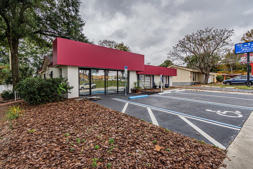 More Photos Of 264 E Altamonte Dr, Altamonte Springs Freestanding For Lease