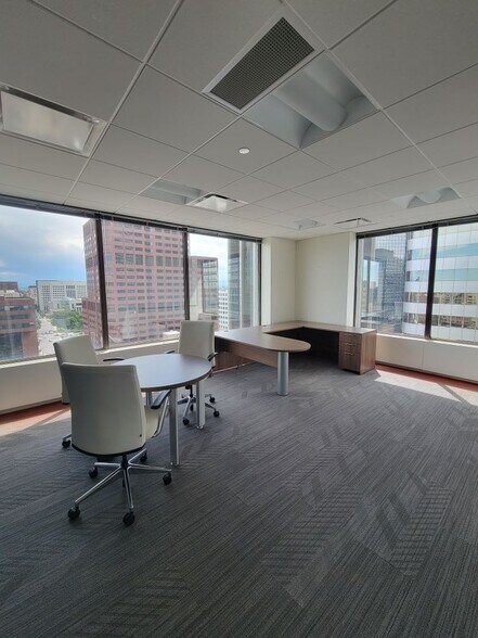 More Photos Of 1660 Lincoln St, Denver Coworking Space