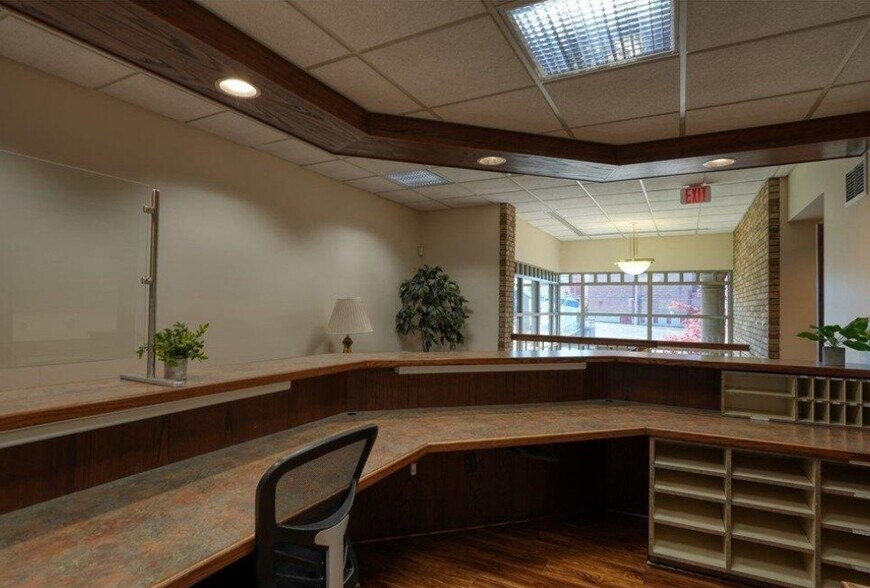 More Photos Of 941 Steubenville Ave, Cambridge Office For Lease
