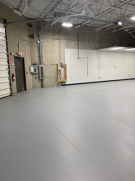 More Photos Of 950 Taylor Station Rd, Gahanna Research And Development For Sale