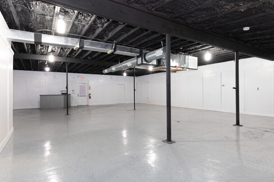 More Photos Of 111 S 8th St, La Porte Freestanding For Lease