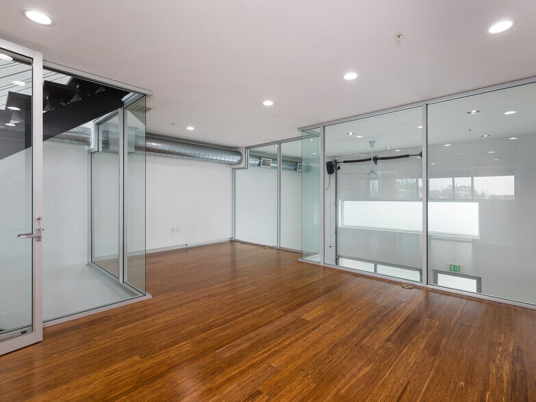 More Photos Of 227 California St, El Segundo Loft Creative Space For Lease