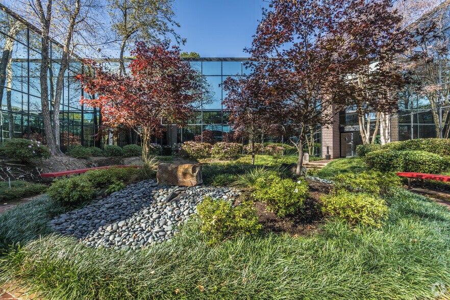 More Photos Of 1355 Lynnfield Rd, Memphis Office For Lease