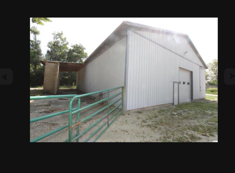 More Photos Of 730 S Main St, Mount Vernon Freestanding For Sale