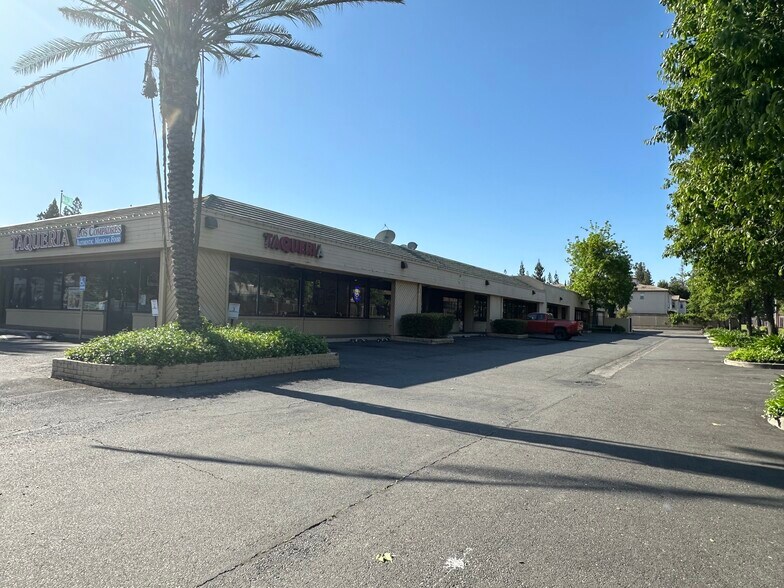 More Photos Of 2550 Fair Oaks Blvd, Sacramento Unknown For Lease
