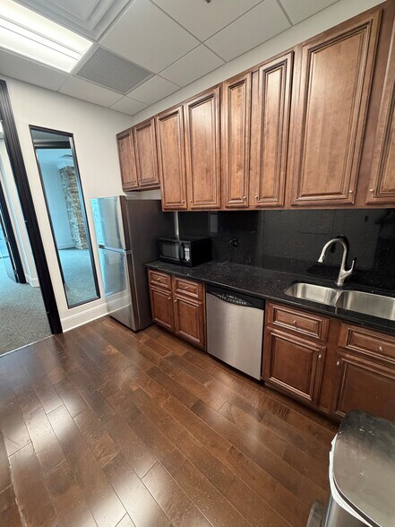 More Photos Of 121-189 S Orange Ave, Orlando Office Residential For Lease