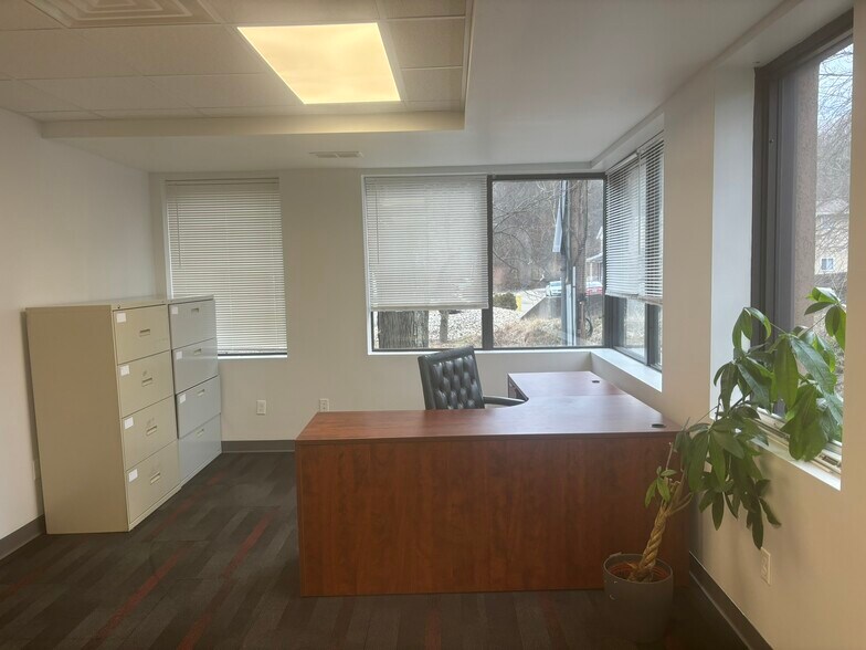 More Photos Of 29 Noblestown Rd, Carnegie Office For Lease