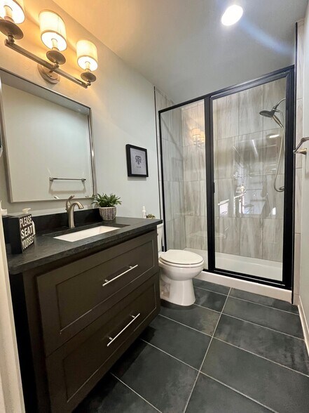 More Photos Of 6679 Prosper Rd, Edmond Showroom For Sale