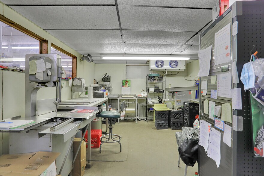 More Photos Of 9135 S Mill Rd, Knightstown Supermarket For Sale