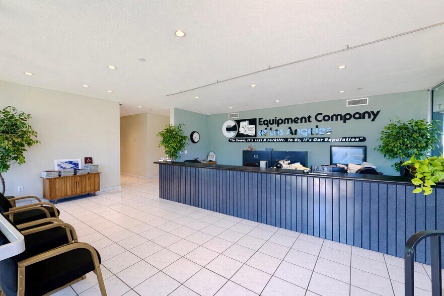 More Photos Of 1005 E Orangethorpe Ave, Anaheim Warehouse For Sale