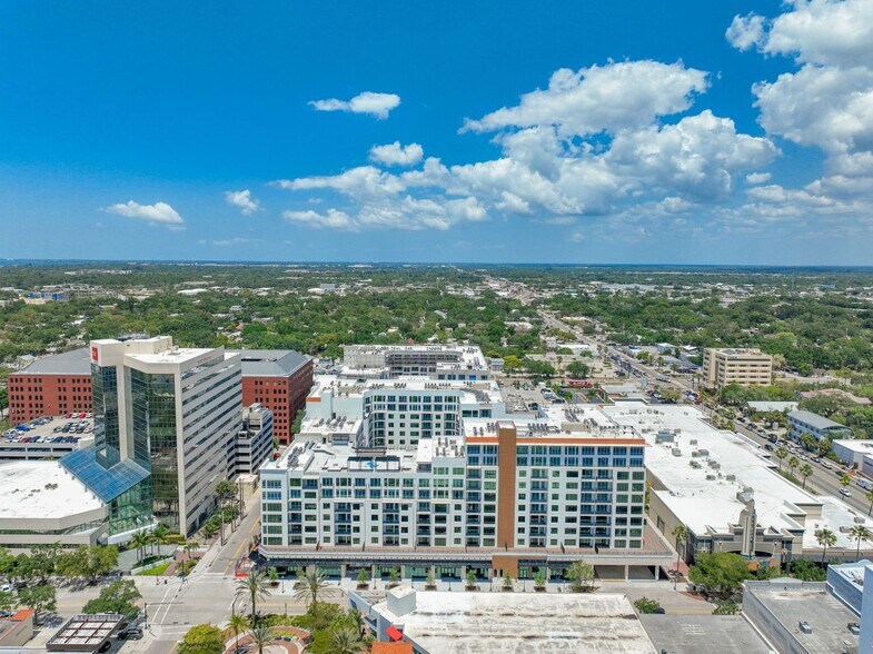 More Photos Of 1991 Main St, Sarasota Apartments For Lease