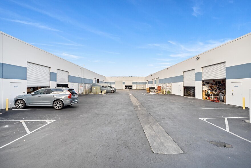 More Photos Of 15463 Valley Blvd, City of Industry Warehouse For Lease