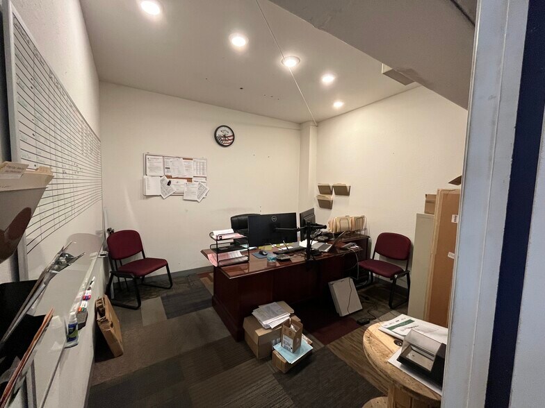 More Photos Of 16645 US Highway 19, Hudson Showroom For Sale