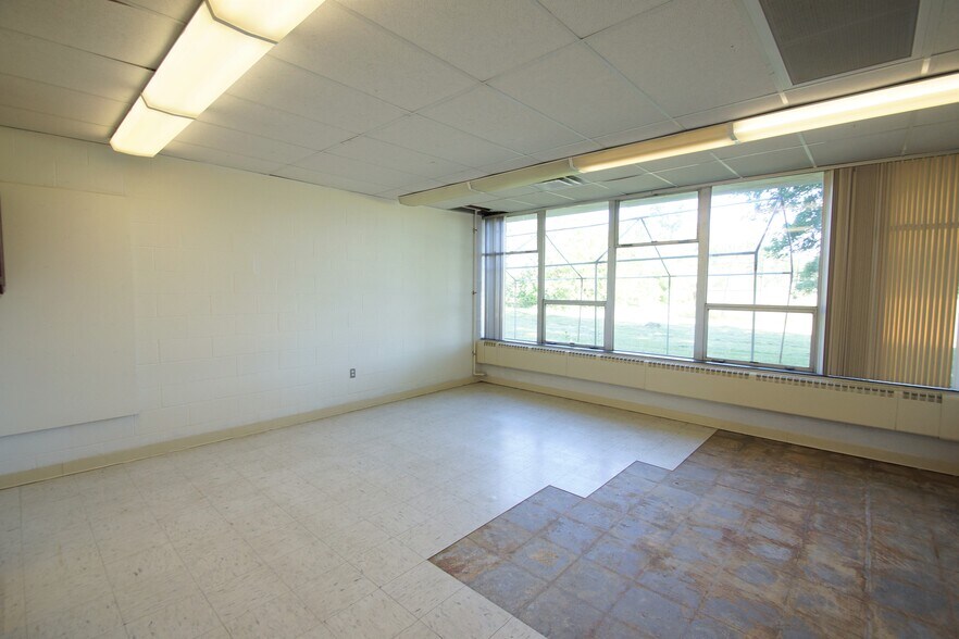 More Photos Of 2631 Harvard Ave NW, Canton Schools For Lease