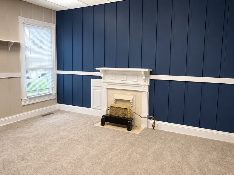 More Photos Of 80 Church St, Winder Office For Sale
